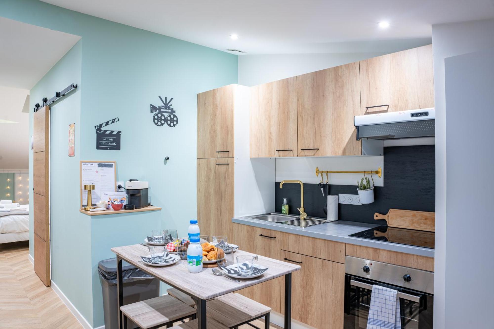 Food And Chill - Deux Appartements Hypercentre - 1 Theme Cinema - By Primo C0Nciergerie 图尔尼 外观 照片