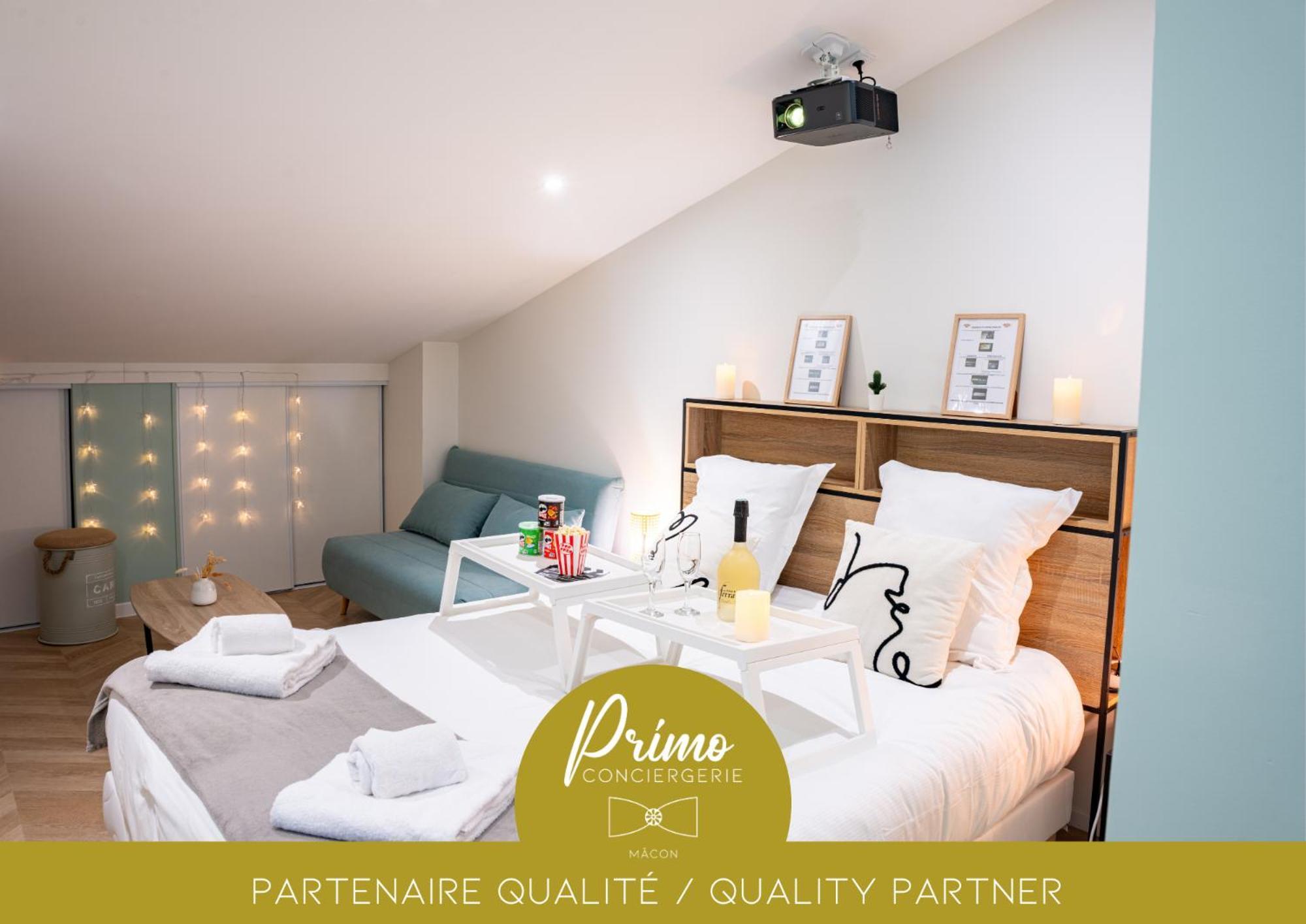 Food And Chill - Deux Appartements Hypercentre - 1 Theme Cinema - By Primo C0Nciergerie 图尔尼 外观 照片